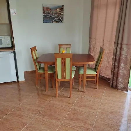 Lovely One-Bed On The 6Th Floor アパート サニービーチ